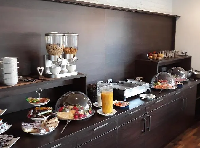 Restaurant Zum Wacholderhain Гостевой дом Хазелюнне